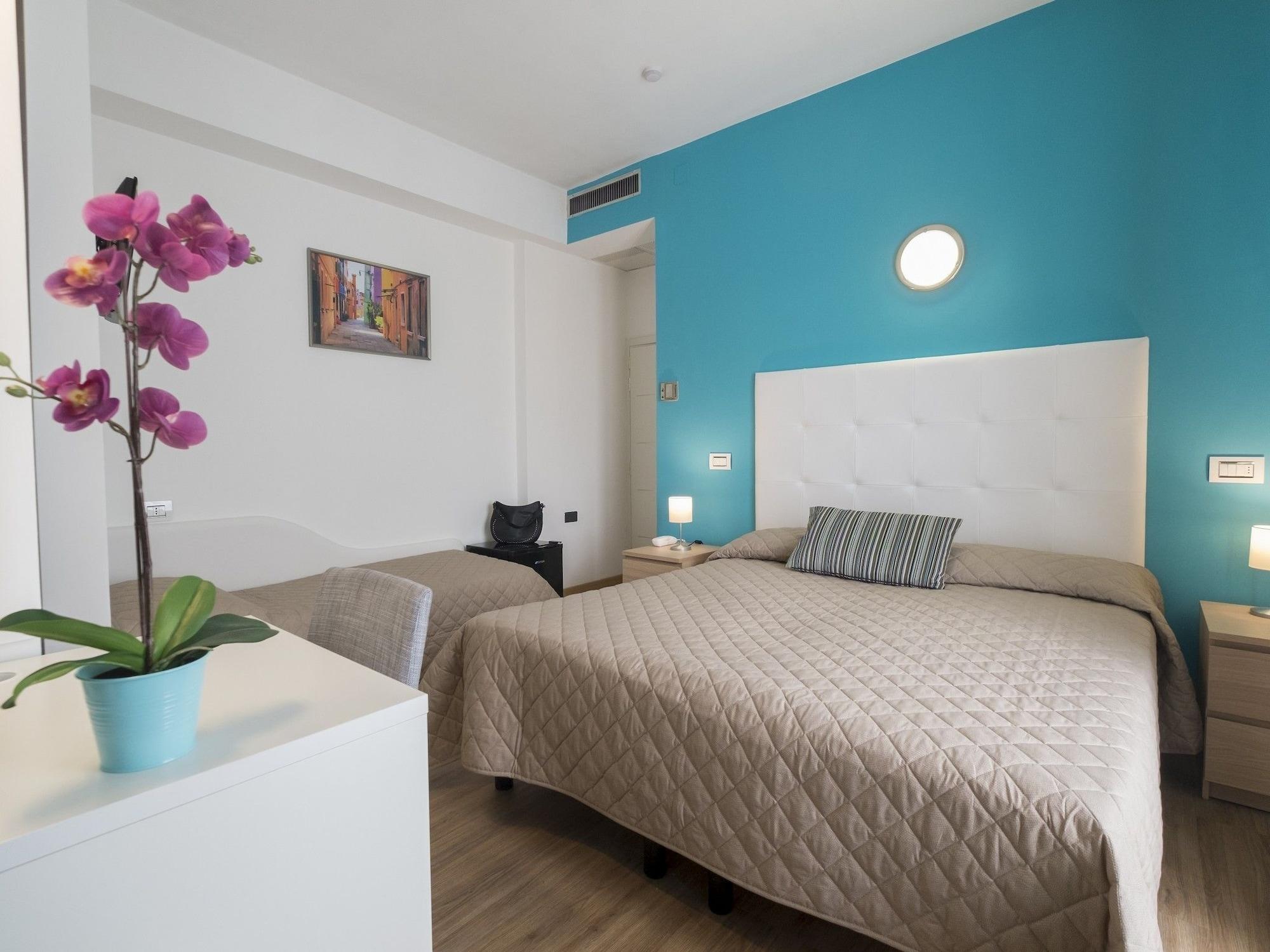 רימיני Hotel Levante מראה חיצוני תמונה