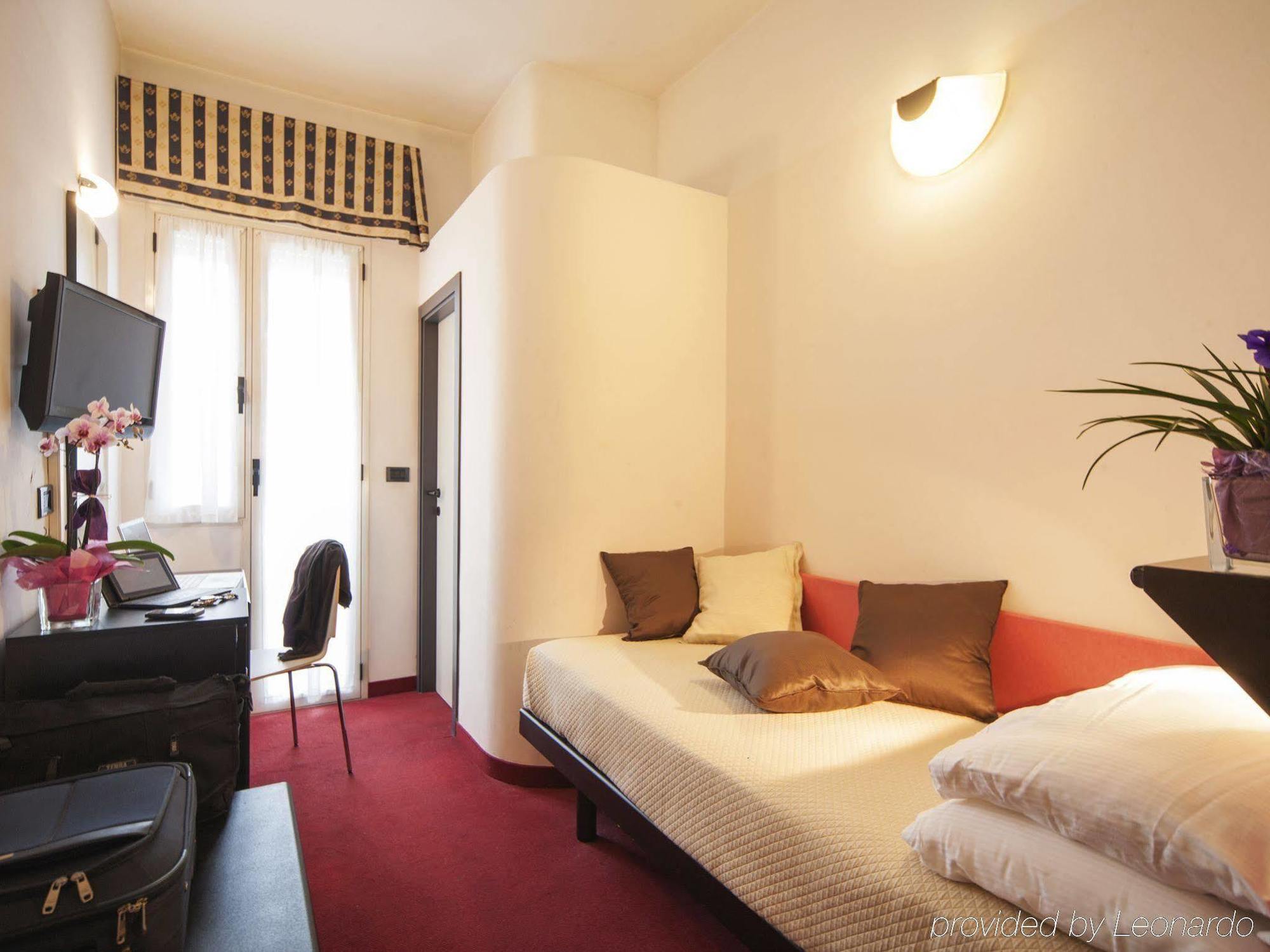 רימיני Hotel Levante מראה חיצוני תמונה