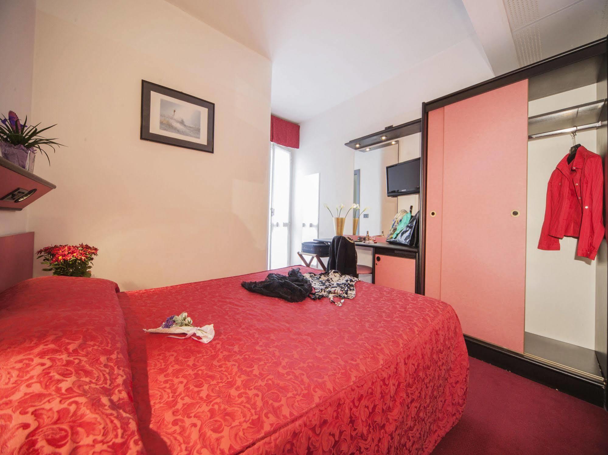 רימיני Hotel Levante מראה חיצוני תמונה