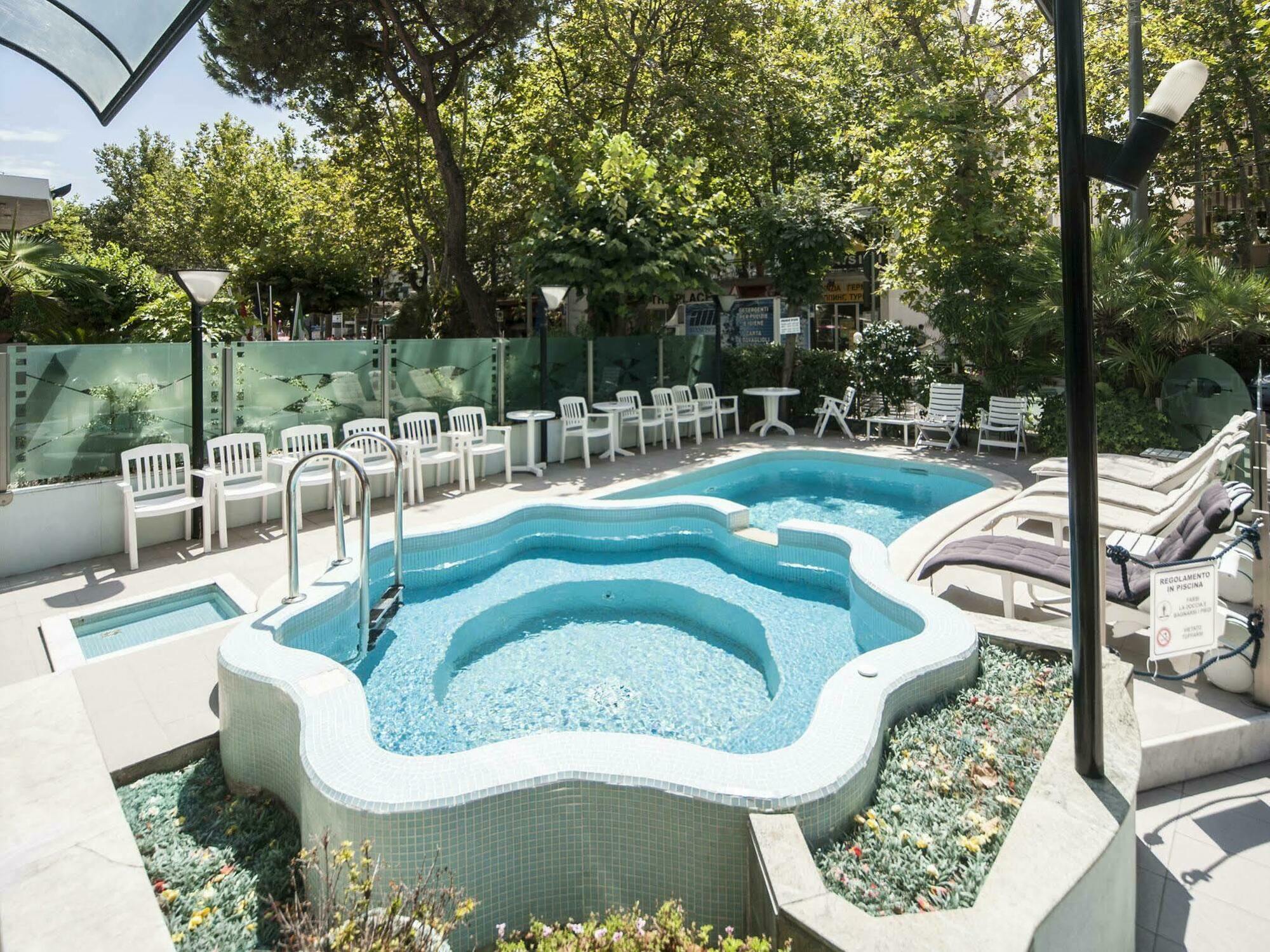 רימיני Hotel Levante מראה חיצוני תמונה